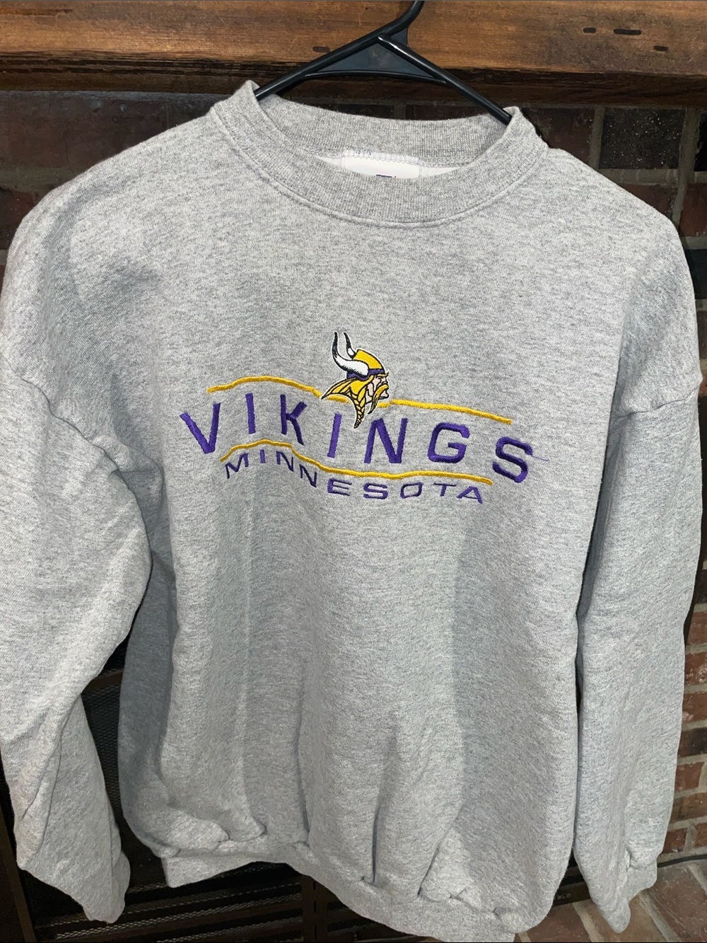 Vintage Embroidered Vikings Sweatshirt - S